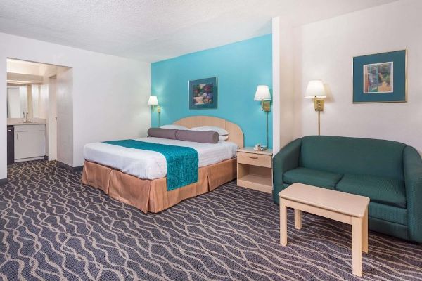 Howard Johnson Inn Commerce GA